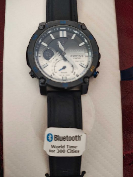 Продавам Часовник GARMIN Solar GPS