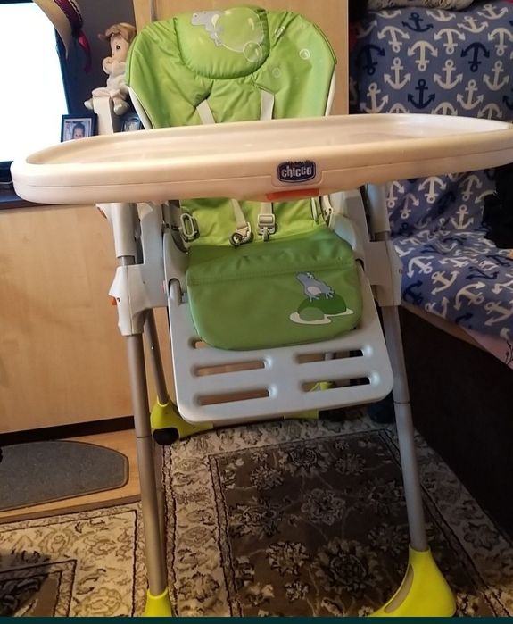 Vând măsuță pentru copii stare foarte bună,  ușoră, practică,