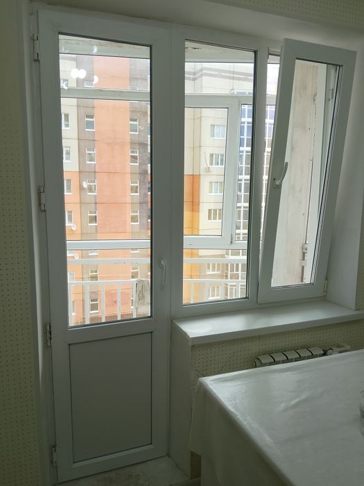 Продается балконная дверь и окно