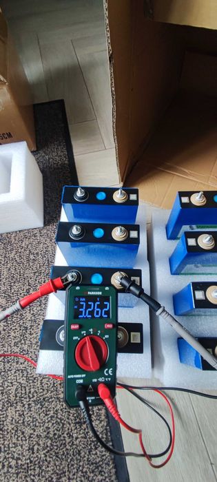 4 buc Celule LiFePO4 de 100Ah pentru fotovoltaice - rulote - BMS 100A - 200A