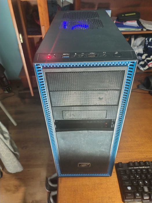 Vând pc AMD ram.