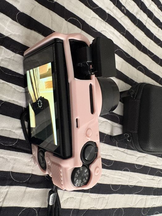 Продаю камеру canon 740hs