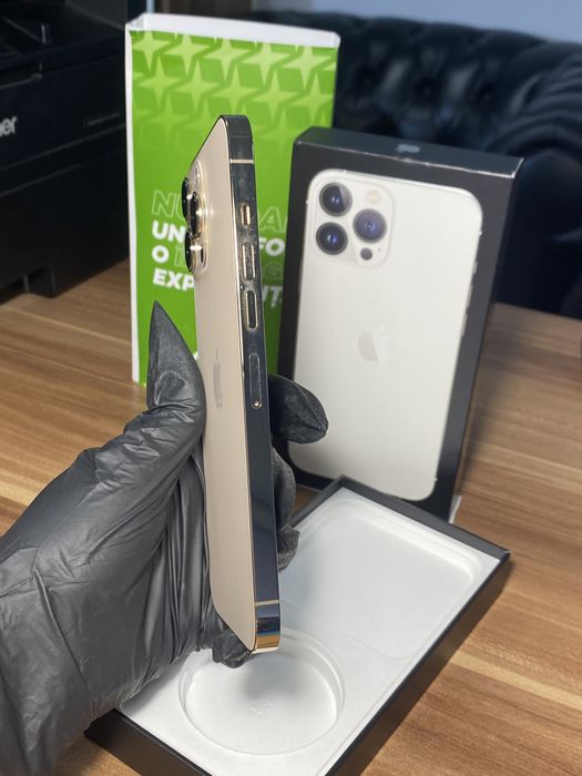 iPhone 13 Pro Max • 256 GB • Gold