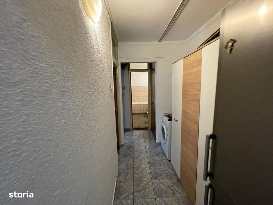Apartament 3 camere, etaj 1/4,2 bai,69 mp, centrala,bloc 1981-Militari