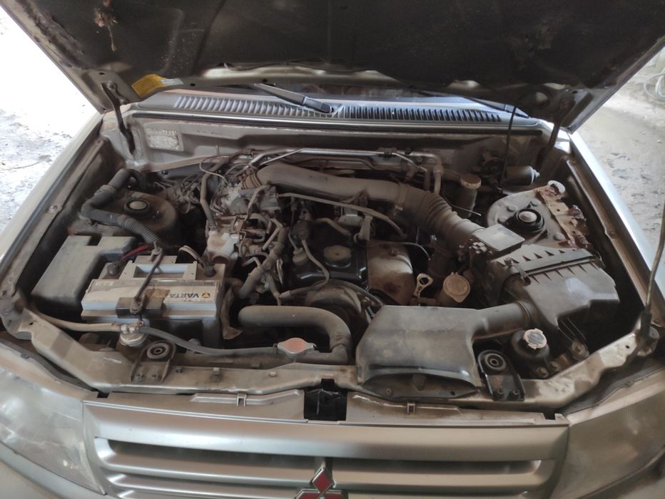 Vând Mitsubishi Pajero Pinin avariat