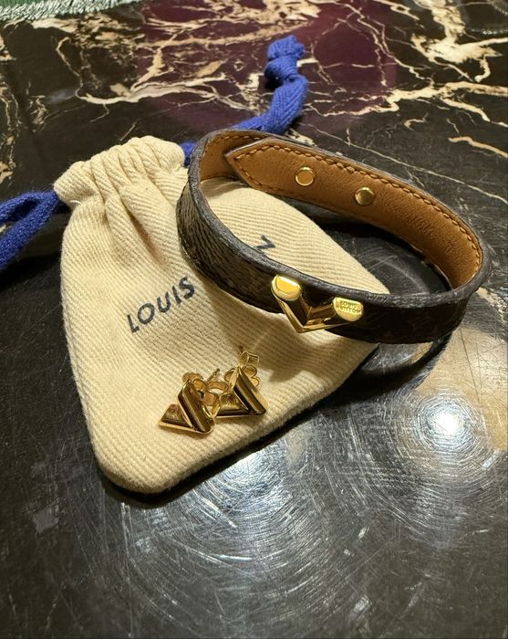 Продам браслет и серьги от Louis Vuitton