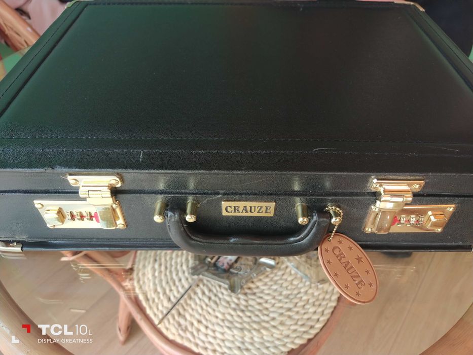 Комплект прибори за хранене