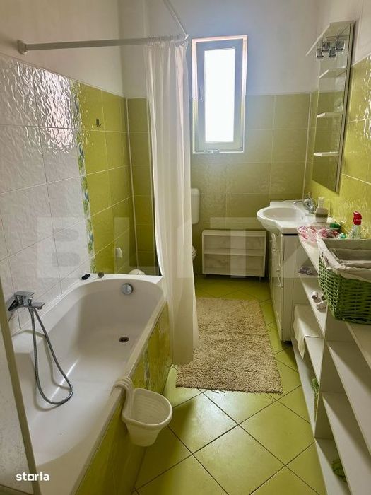 Apartament 3 camere, 100 mp, zona Dambovita