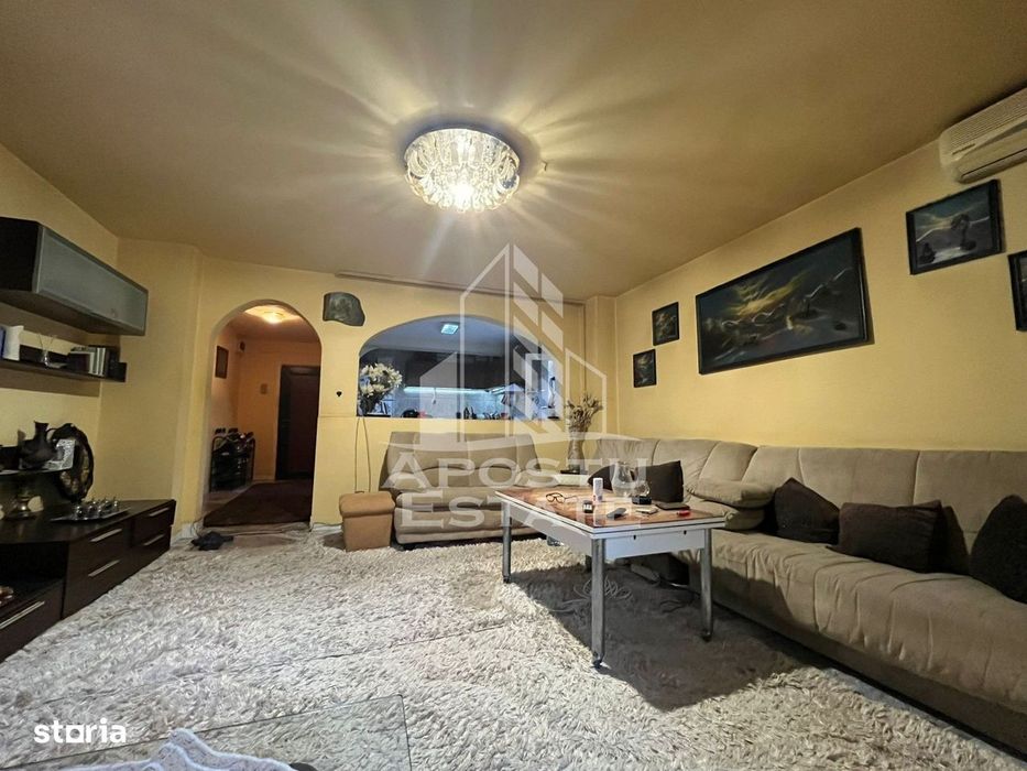 Apartament cu 3 camere, 2 bai, 2 balcoane, zona Vladeasa — fotografia 1