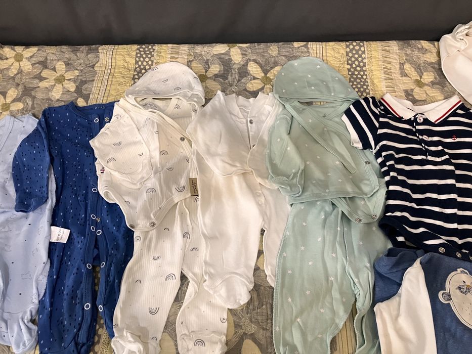 Продам детские вещи