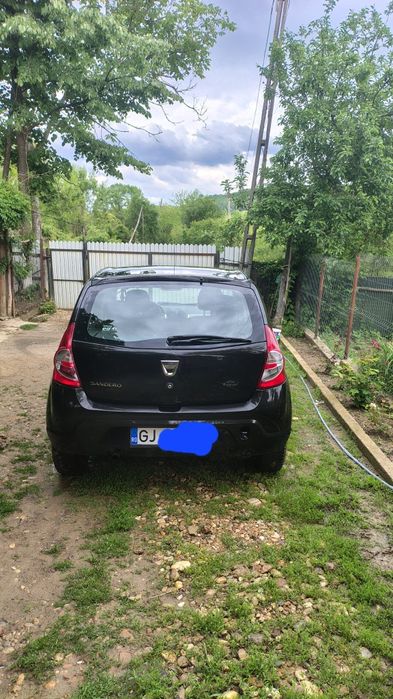 Vând sandero 1.2 benzina și gpl an 2012 toate taxele la zi .Preț 2400 negociabil