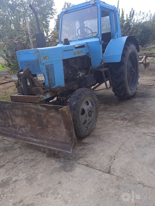 mtz 80 sotiladi.