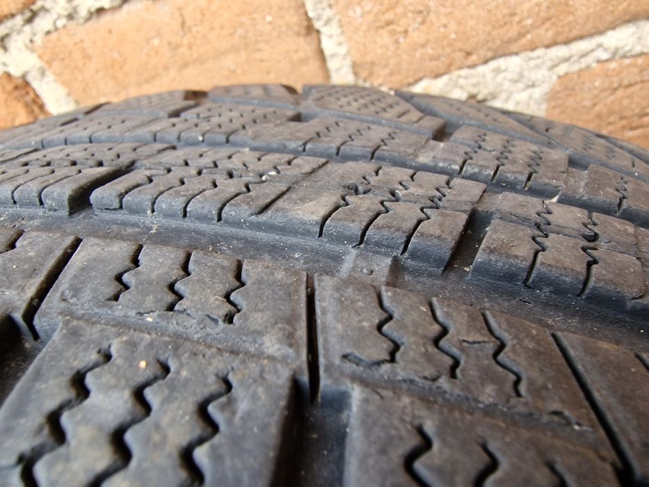 Зимни гуми за витара HANKOOK Winter i*cept evo2  235/60r16