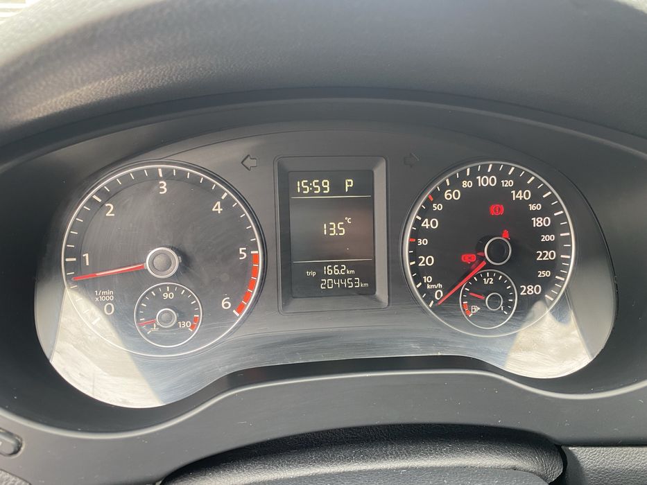 VOLKSWAGEN Jetta 2011 — imagine 9