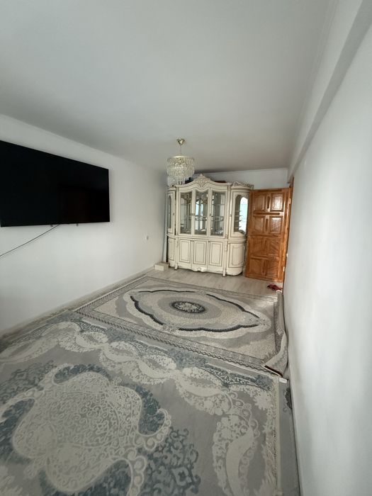 Квартиру продаю срочно 5 мик