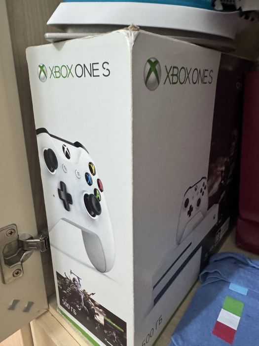 Xbox one S, Иксбокс с 1 геймпадом