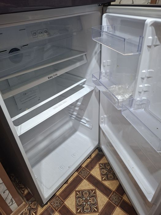 Холодильник 300 000тг