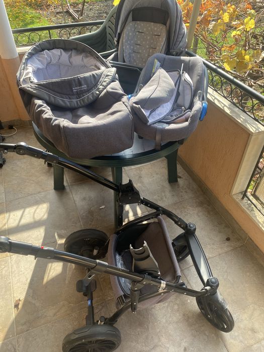 Бебешка количка 3 в 1