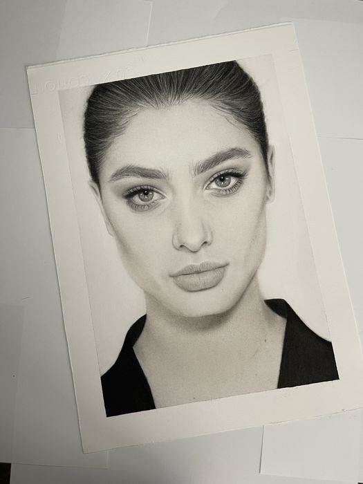 Portret la comandă – desenate manual în cărbune