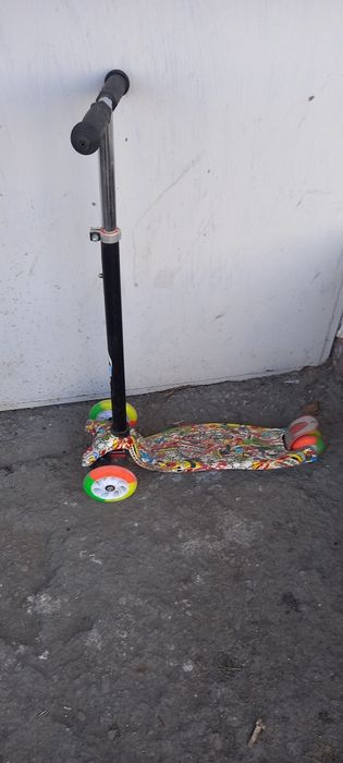 Продам самокат в хорошем состоянии