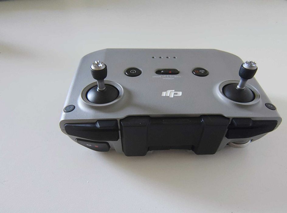 Drona DJI Mini 4K aproape noua (mai are un an garantie)