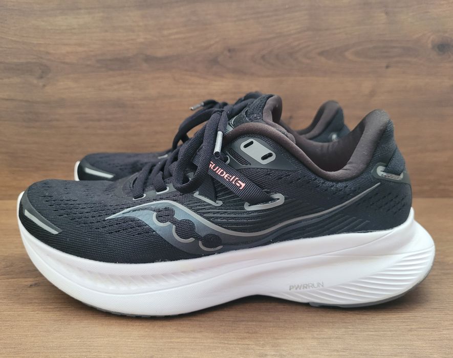 Като нови!Дамски маратонки Saucony Guide 16-38,5номер