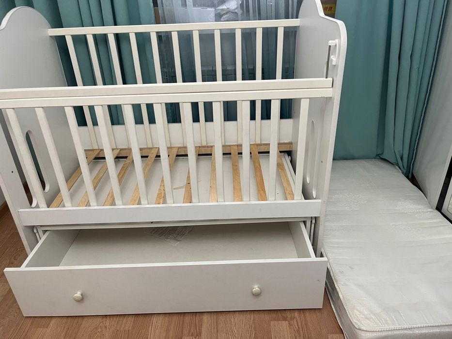 Детская кровать манеж