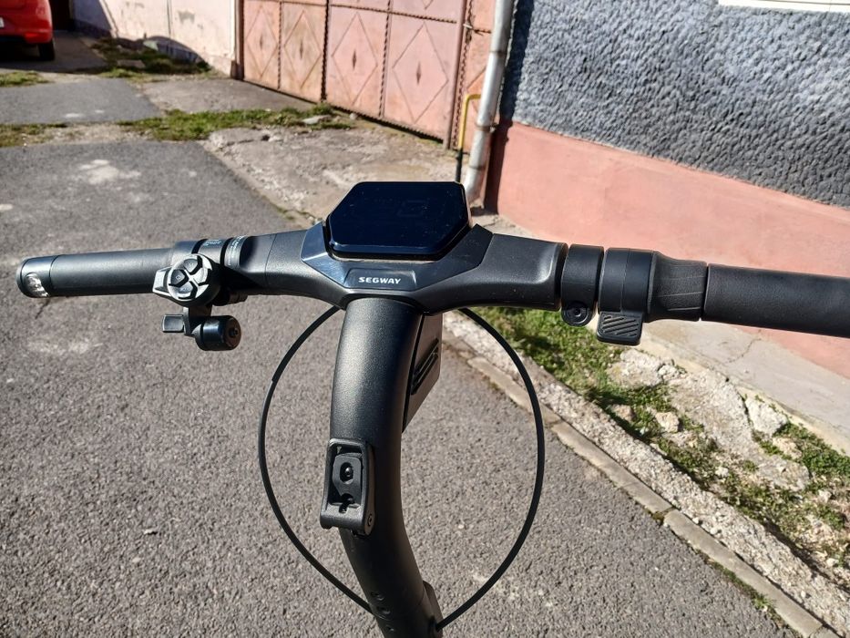 Trotineta electrica Segway ZT3 Pro  2025