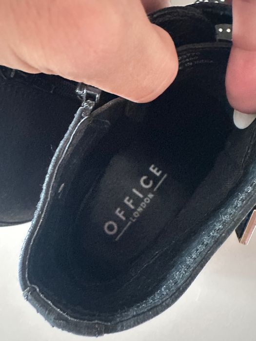 Botine cu tinte si catarame piele Office London