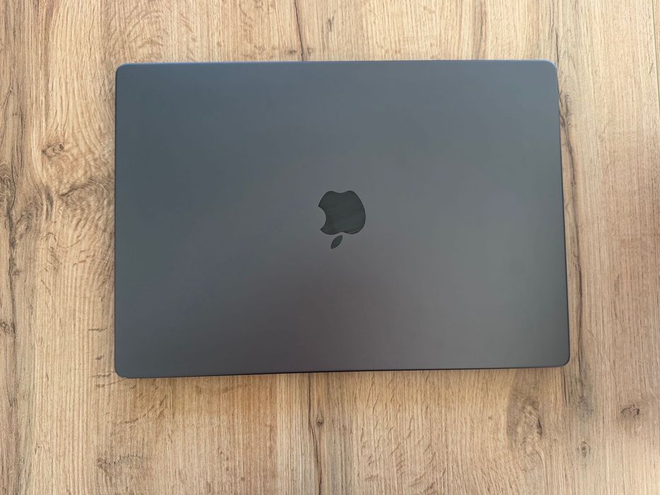 MacBook Pro 16" M4 PRO Chip 14-CPU/20-GPU/48GB RAM/512GB SSD