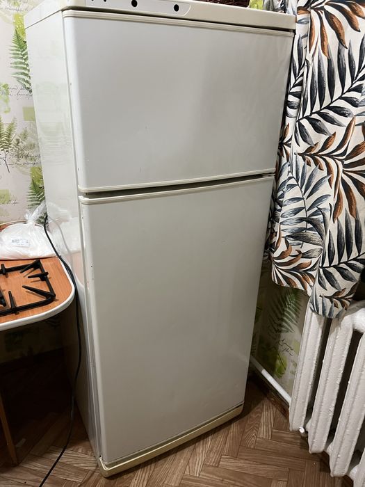 Холодильник отлично  работает