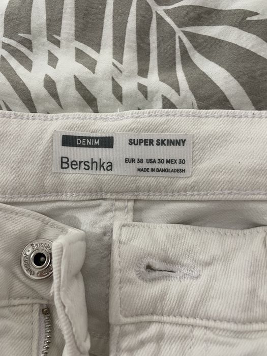 Blugi barbati Silm Bershka