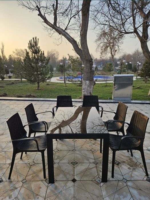 Столы и стулья под ротанг на 6 персон