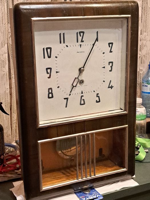 Стенен часовник "Янтар".