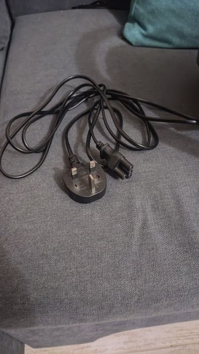 Продавам Thrustmaster T300Rs