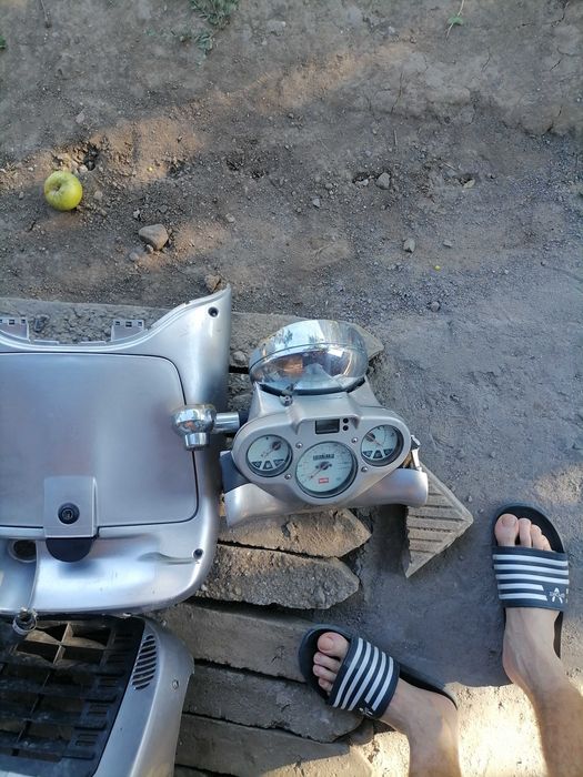 Части за aprilia scarabeo