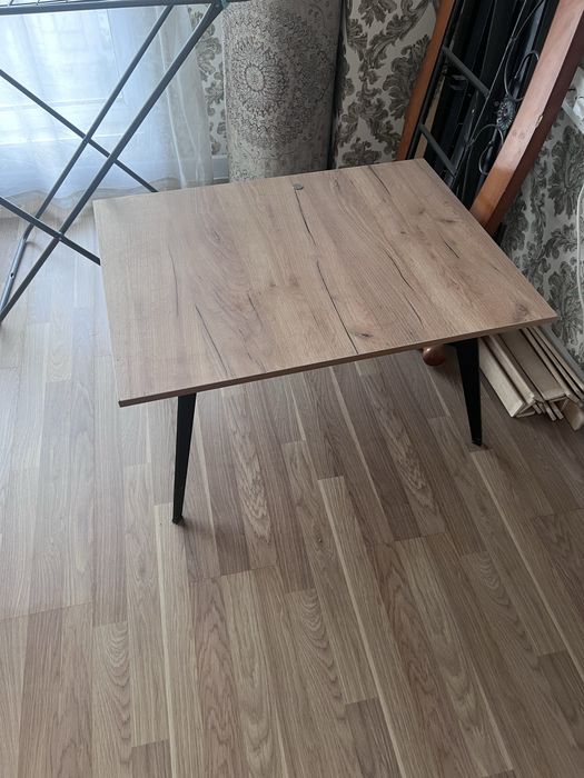 Стол напольный новый