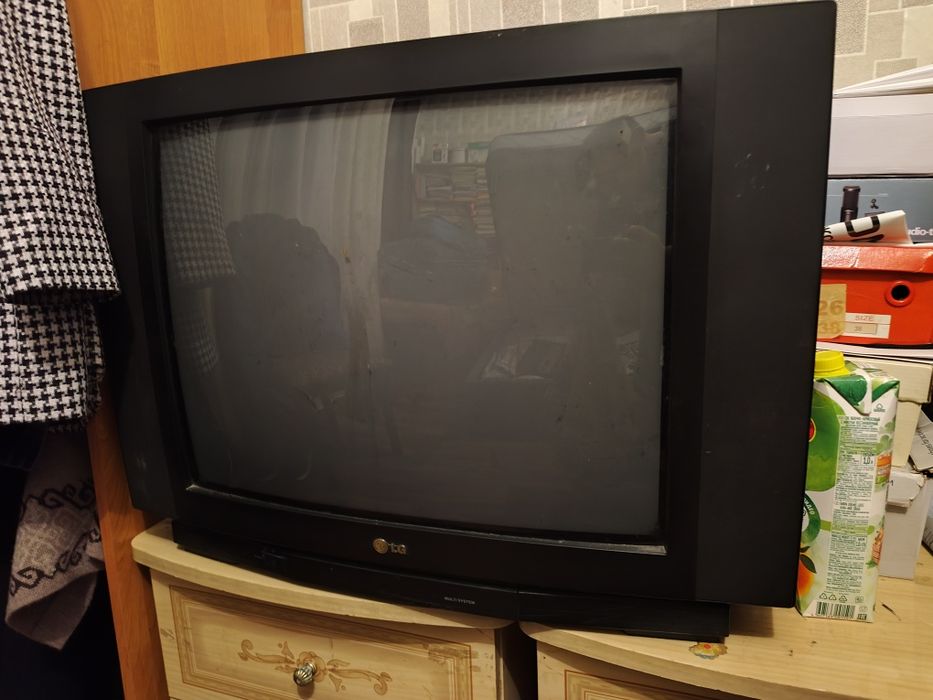 Продам телевизор и видеомагнитафон LG