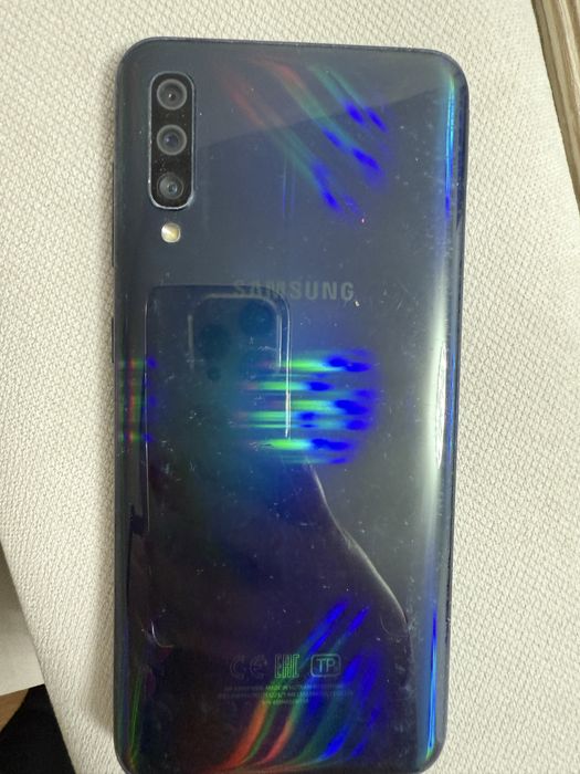 Продам телефон самсунг А 50