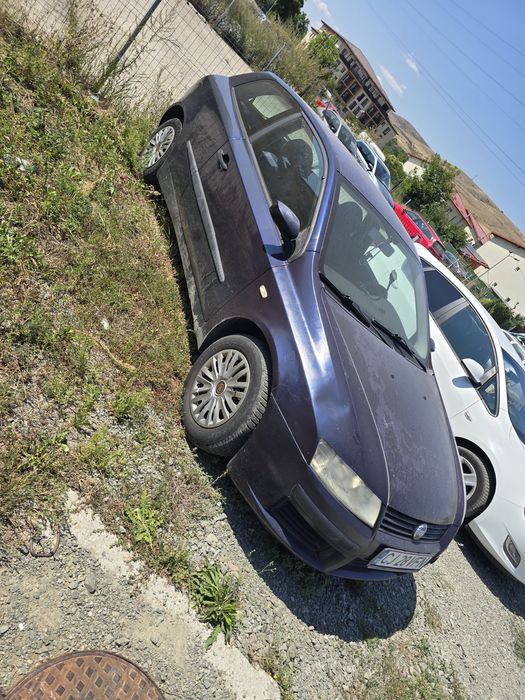 Fiat Stilo an 2004, 1.2 16v motor defect si rugina la praguri