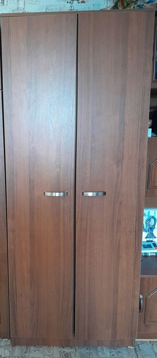 Продам  шкафы для одежды