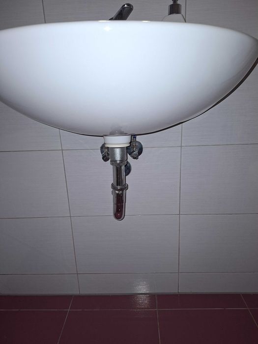 Vand Chiuveta Cersanit cu baterie si racorduri scurgere + dulap oglinda