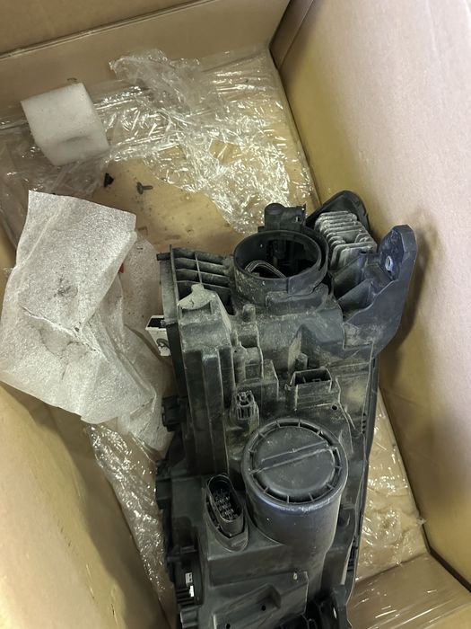 Mercedes Gla - ляв фар за части ОЕМ