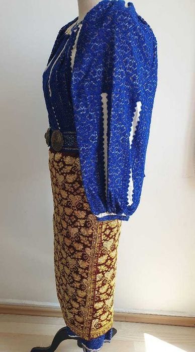 REDUCERE 15%! Costum popular (ie/camasa cu poale, fota/catrinta/zadie)