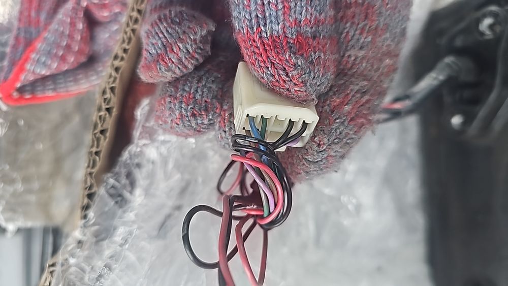 Продам зеркала с повторителем