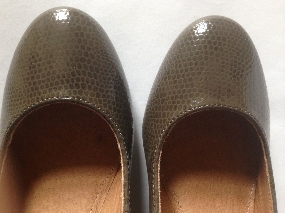 Pantofi Clarks, marime 37, piele. noi cu eticheta,