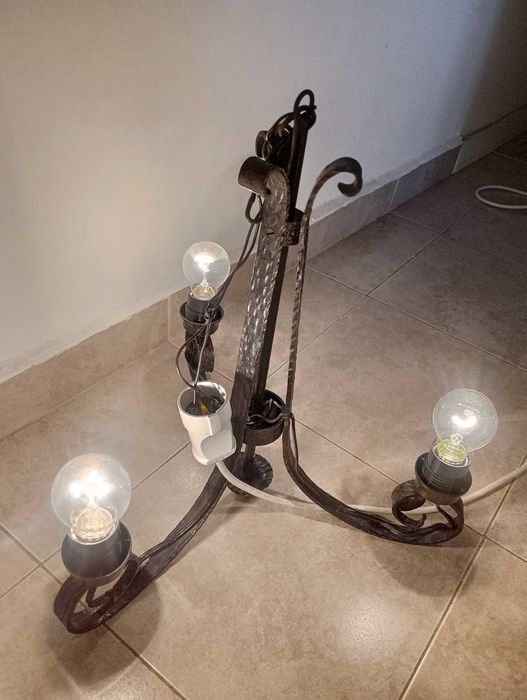 Стари полюлеи от ковано желязо 2 бр.