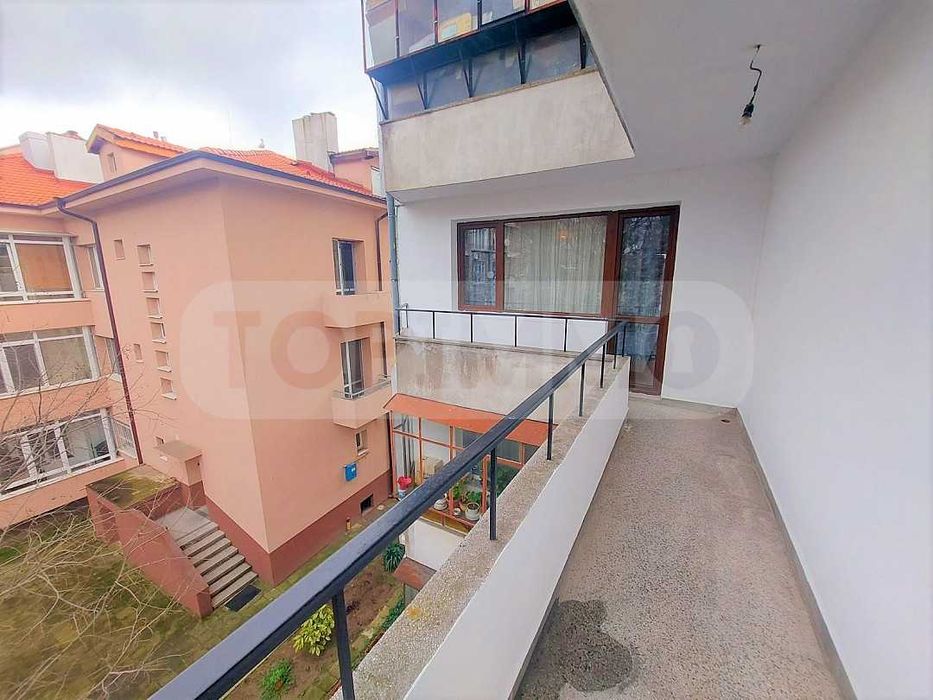 Дава се под наем Тристаен апартамент в Варна, Общината - 130 кв.м за 510 € - Снимка #20