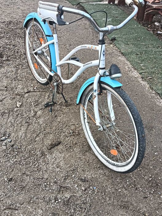 vând bicicleta pentru fețițe/fete