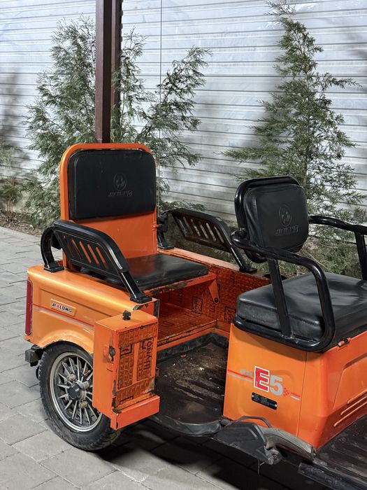 Элетро трицикл болшой